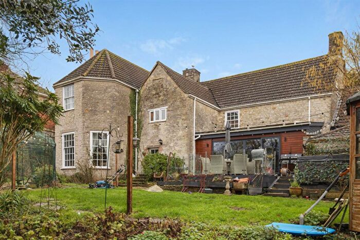 4 Bedroom Semi Detached House For Sale In Dorchester Road, Weymouth, DT3