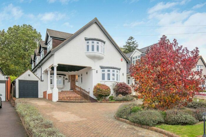 5 Bedroom Detached House To Rent In Georges Wood Road, Brookmans Park, Hatfield, AL9