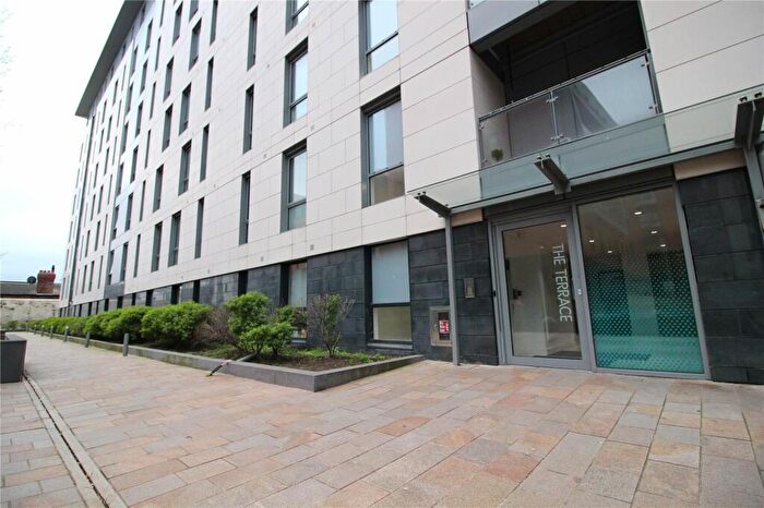 2 Bedroom Apartment To Rent In Plaza Boulevard, Liverpool, Merseyside, L8