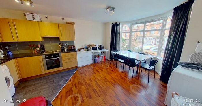 4 Bedroom Terraced House To Rent In Headingley Mount, Headingley, Leeds, LS6