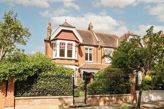 5 Bedroom Semi-Detached House To Rent In Stanway Gardens, London, W3