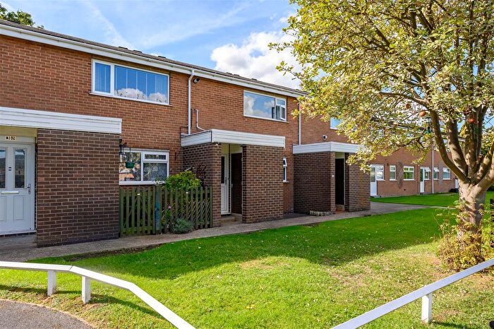 1 Bedroom Flat For Sale In Silverdale Court, York, YO24