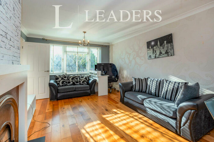 3 Bedroom Terraced House To Rent In Gatehouse Road, Aylesbury, HP19