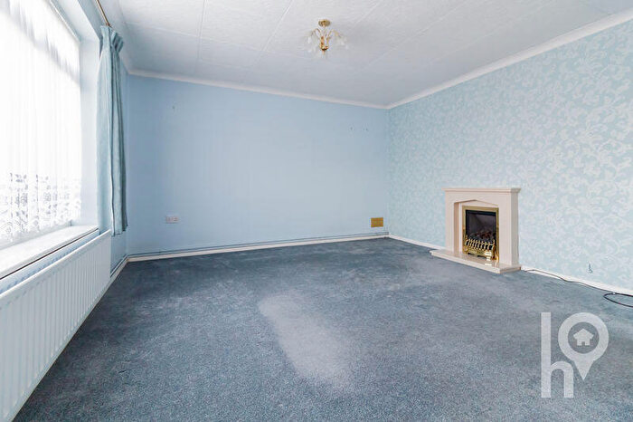 2 Bedroom Semi-Detached Bungalow For Sale In Barton Hill Drive, Minster, ME12