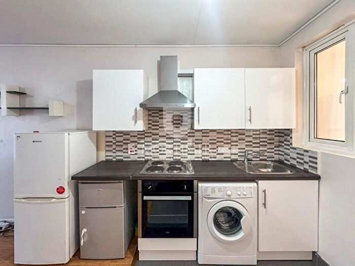 1 Bedroom Apartment To Rent In Lordship Lane, London, N22