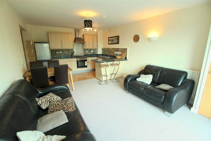 2 Bedroom Flat To Rent In Portland Square, Nottingham, NG7