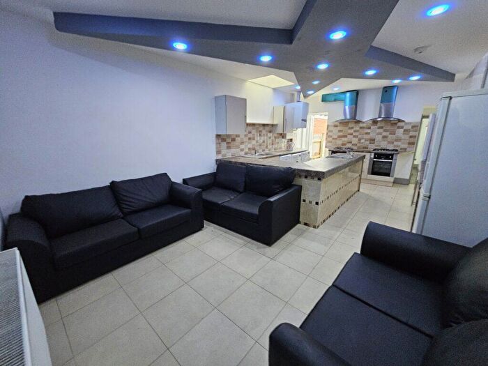 8 Bedroom Terraced House To Rent In Alton Road, Birmingham, B29