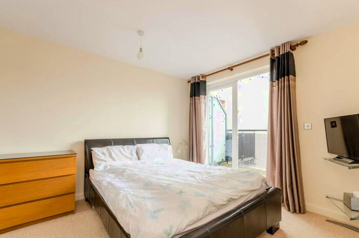 2 Bedroom Flat To Rent In Skerne Road, Kingston, Kingston Upon Thames, KT2