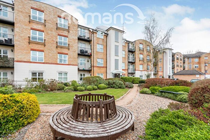 2 Bedroom Flat To Rent In Russell Road, Basingstoke, RG21