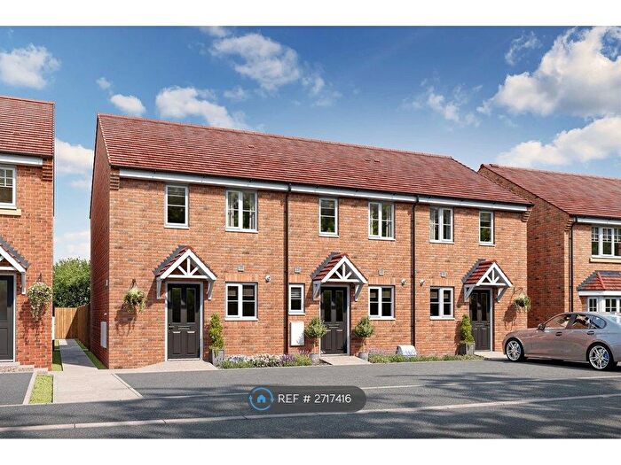 3 Bedroom Semi-Detached House To Rent In Starling Way, Crewe, CW2