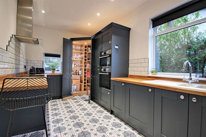 3 Bedroom Semi-Detached House For Sale In West End Road, Cottingham, HU16