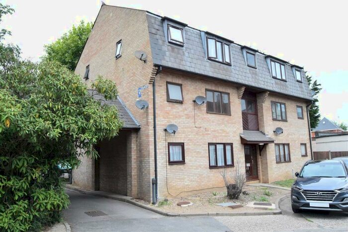 Property To Rent In Wingrove Court, Broomfield Road, Chelmsford, CM1
