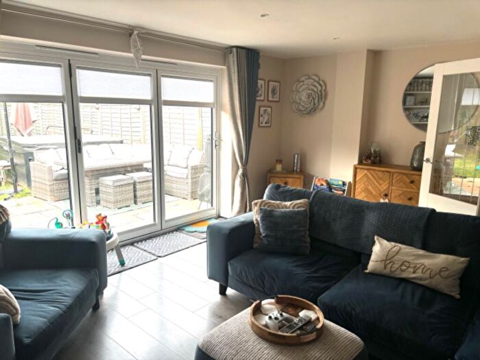 2 Bedroom End Of Terrace House For Sale In Burbush Close, Holbury, Southampton, Hampshire, SO45