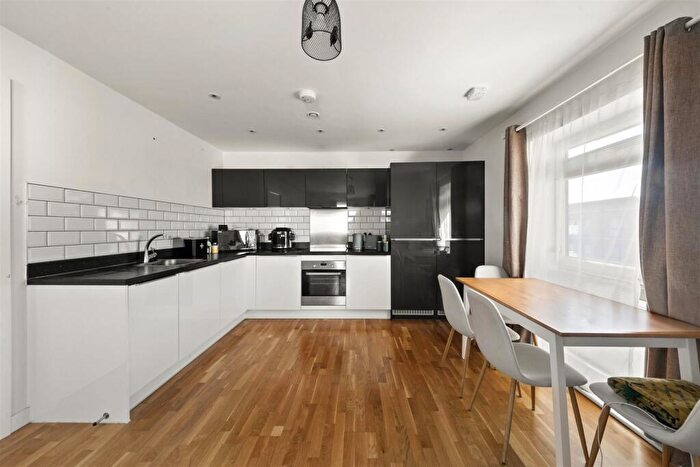 2 Bedroom Apartment For Sale In Emerald Court, Ruislip, HA4