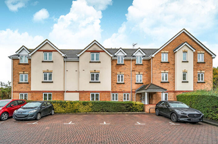 2 Bedroom Flat For Sale In Hursley Road, Chandler's Ford, Eastleigh, Hampshire, SO53