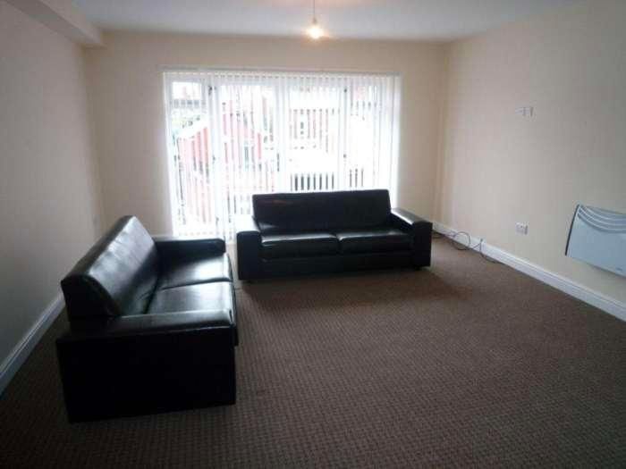 3 Bedroom Flat To Rent In Stamford Road, Manchester, M13