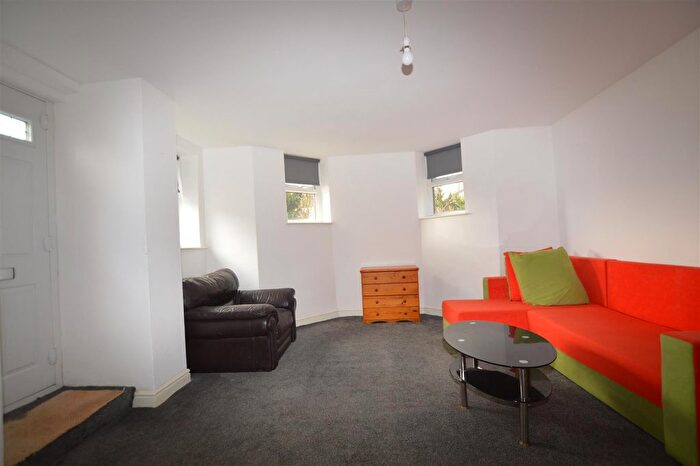 Studio To Rent In Toller Lane, Bradford, West Yorkshire, BD9