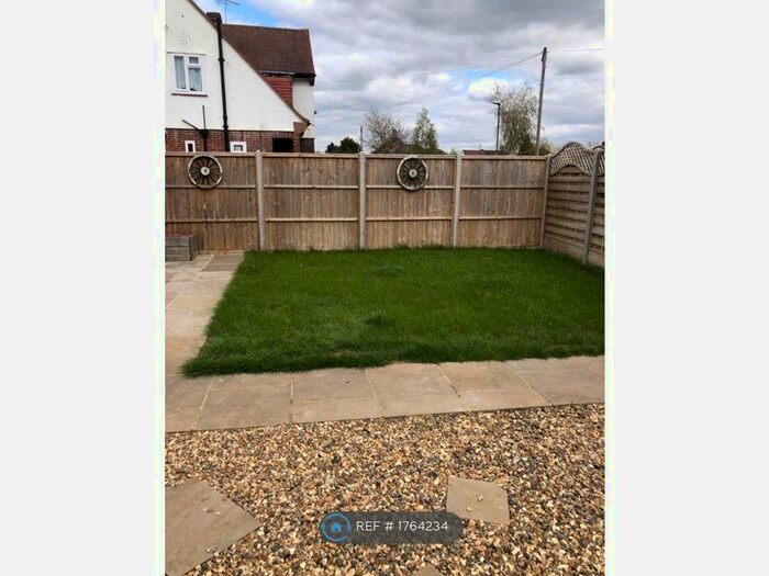 3 Bedroom End Of Terrace House To Rent In Imperial Rd, Feltham, TW14