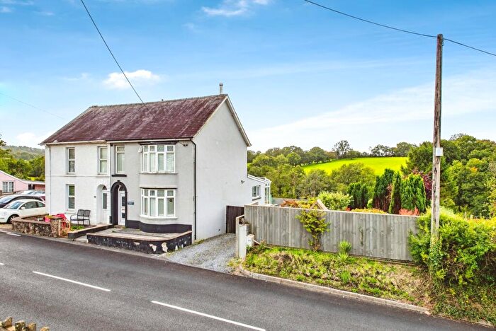 3 Bedroom Semi Detached House For Sale In Heol Cennen, Ffairfach, Llandeilo, Carmarthenshire, SA19