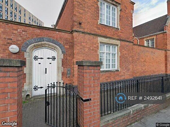 1 Bedroom Flat To Rent In Garden Court, Birmingham, B16