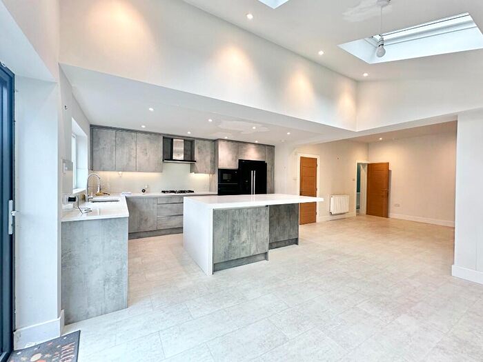 3 Bedroom Semi Detached House For Sale In Carlton Road, Sale, Greater Manchester, M33