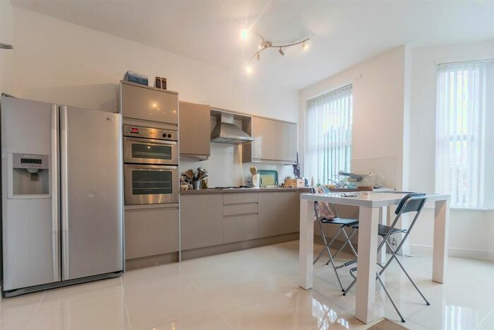 4 Bedroom Maisonette To Rent In Salters Road, Gosforth, Newcastle Upon Tyne, NE3