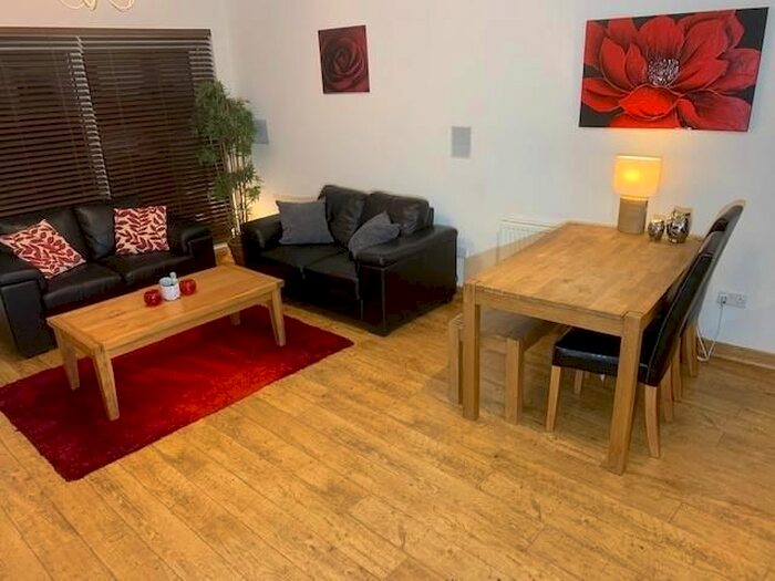 2 Bedroom Flat To Rent In Queens Crescent, Aberdeen, AB15