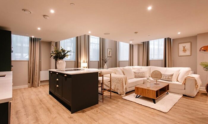 2 Bedroom Apartment For Sale In Woodhouse Lane, Leeds, West Yorkshire, LS1