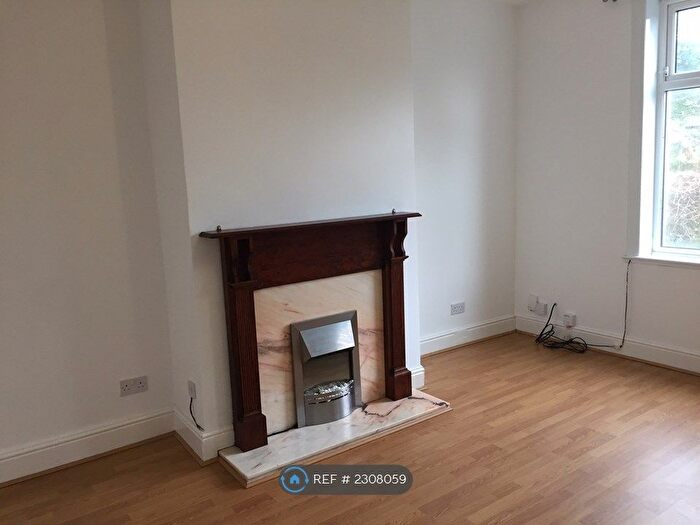 2 Bedroom End Of Terrace House To Rent In Zoar Street, Morley, Leeds, LS27