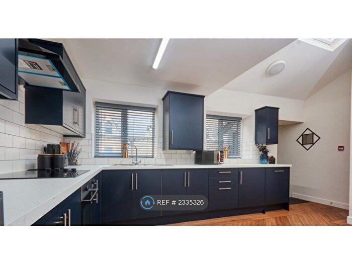 6 Bedroom Terraced House To Rent In Bennett Road, Leeds, LS6