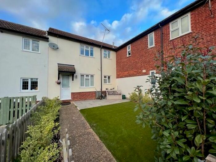 1 Bedroom House To Rent In Queens Park, Billericay, CM12