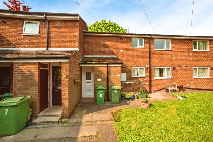 2 Bedroom Flat For Sale In Pennine View, Upton, Pontefract, WF9