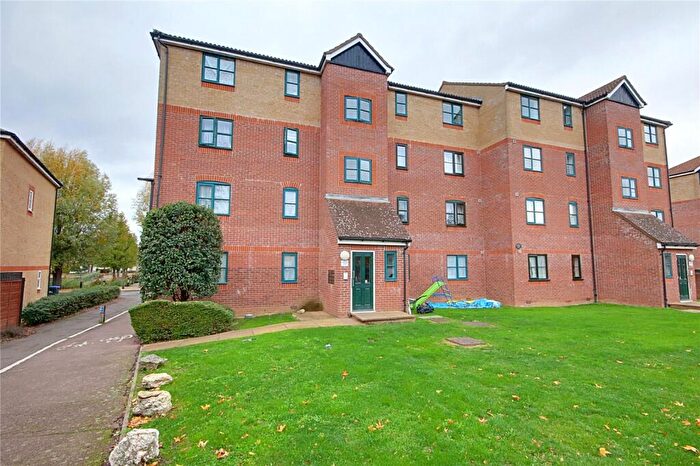 2 Bedroom Flat For Sale In Hodson Place, Enfield, EN3