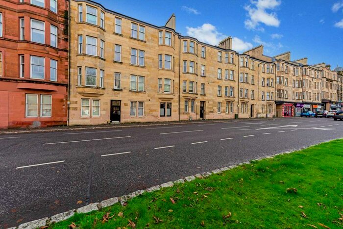 3 Bedroom Apartment To Rent In Gordon Street, Paisley, PA1