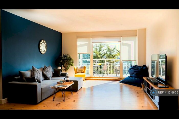 2 Bedroom Flat To Rent In M J B Apartments, Lowestoft, NR32