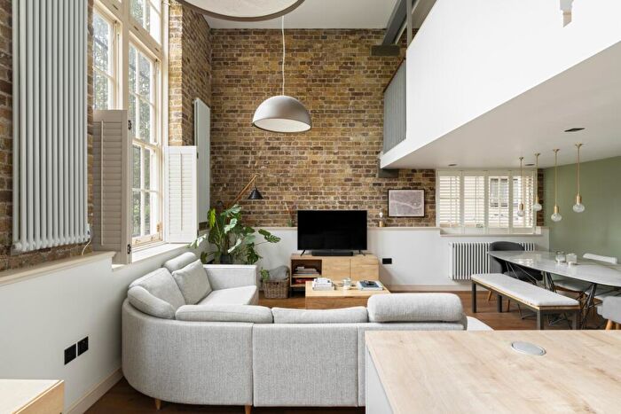 2 Bedroom Flat For Sale In Stepney City Apartments, Clark Street, E1