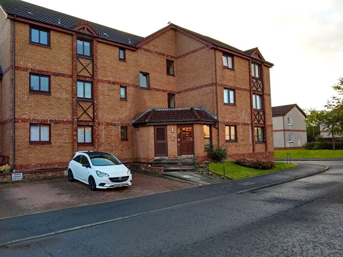 2 Bedroom Flat To Rent In South Loch Park, Bathgate, West Lothian, EH48