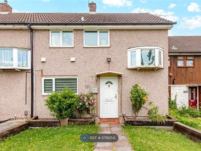 3 Bedroom Terraced House To Rent In Pinmill, Basildon, SS14