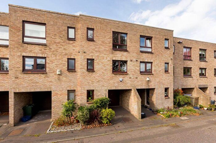4 Bedroom Town House For Sale In Wardie Dell, Trinity, Edinburgh, EH5