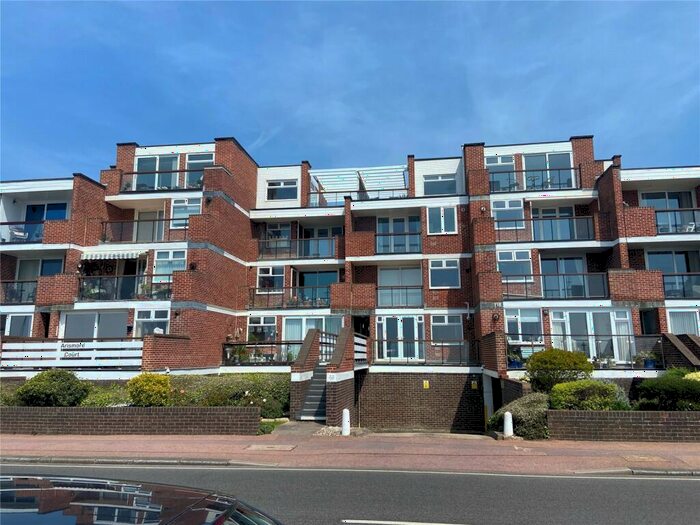 2 Bedroom Apartment To Rent In Marine Parade West, Lee-on-the-Solent, Hampshire, PO13