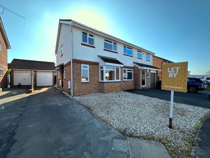 3 Bedroom Semi-Detached House To Rent In Manor Park, Norton Fitzwarren, Taunton, TA2