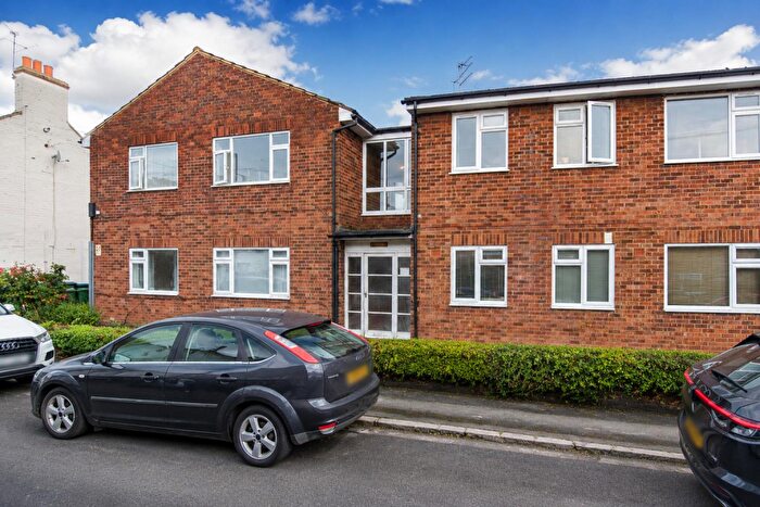 2 Bedroom Apartment To Rent In Northern Road, Aylesbury, HP19