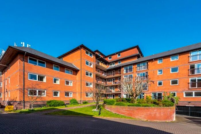 2 Bedroom Flat To Rent In The Broadway, Wimbledon, London, SW19