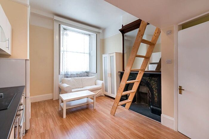 1 Bedroom Property To Rent In Oakley Street, Chelsea, SW3