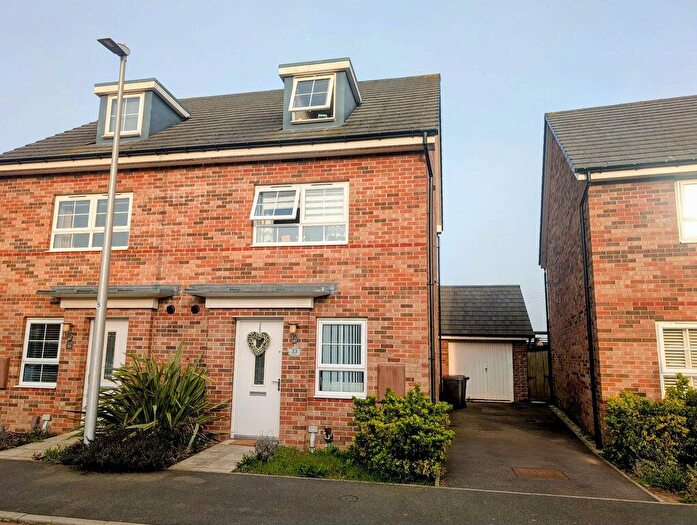 4 Bedroom Semi Detached House For Sale In Twill Close, Nuneaton, CV11