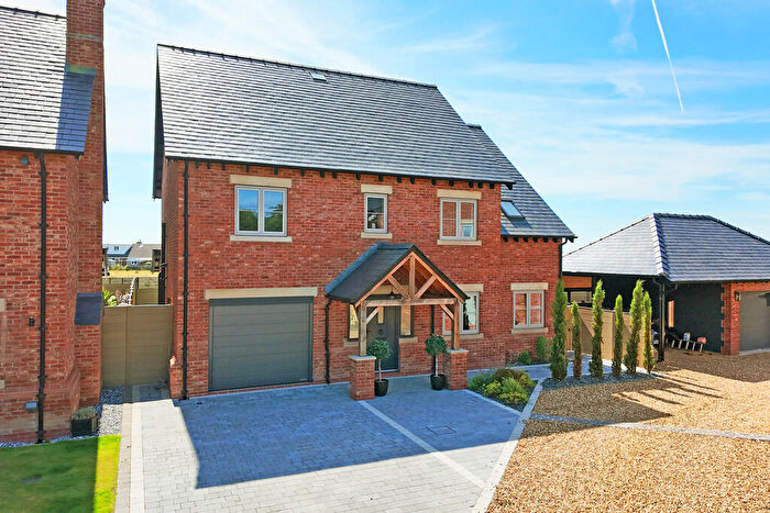 6 Bedroom Detached House For Sale In Farriers Fold, Walmer Bridge, PR4
