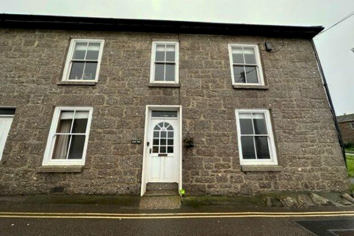 3 Bedroom Terraced House To Rent In Fore Street, Penzance, TR18