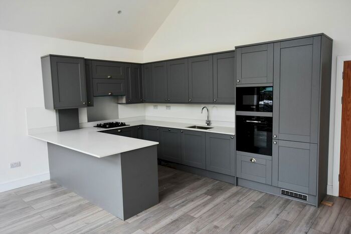 3 Bedroom Detached Bungalow To Rent In Brentmead Gardens, London, NW10