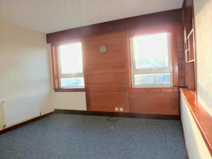 3 Bedroom Flat To Rent In Content Street, Ayr, Ayrshire, KA8