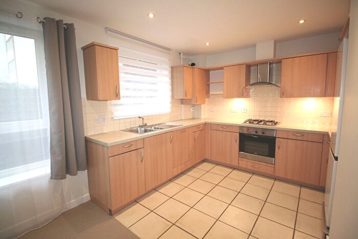 2 Bedroom Flat To Rent In West Hill, London, SW15